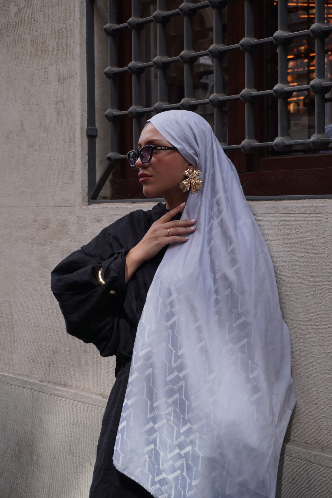 Valentino Çift Taraflı İtalyan Pamuk İpek Şal 44117 - Gümüş - Görsel 5