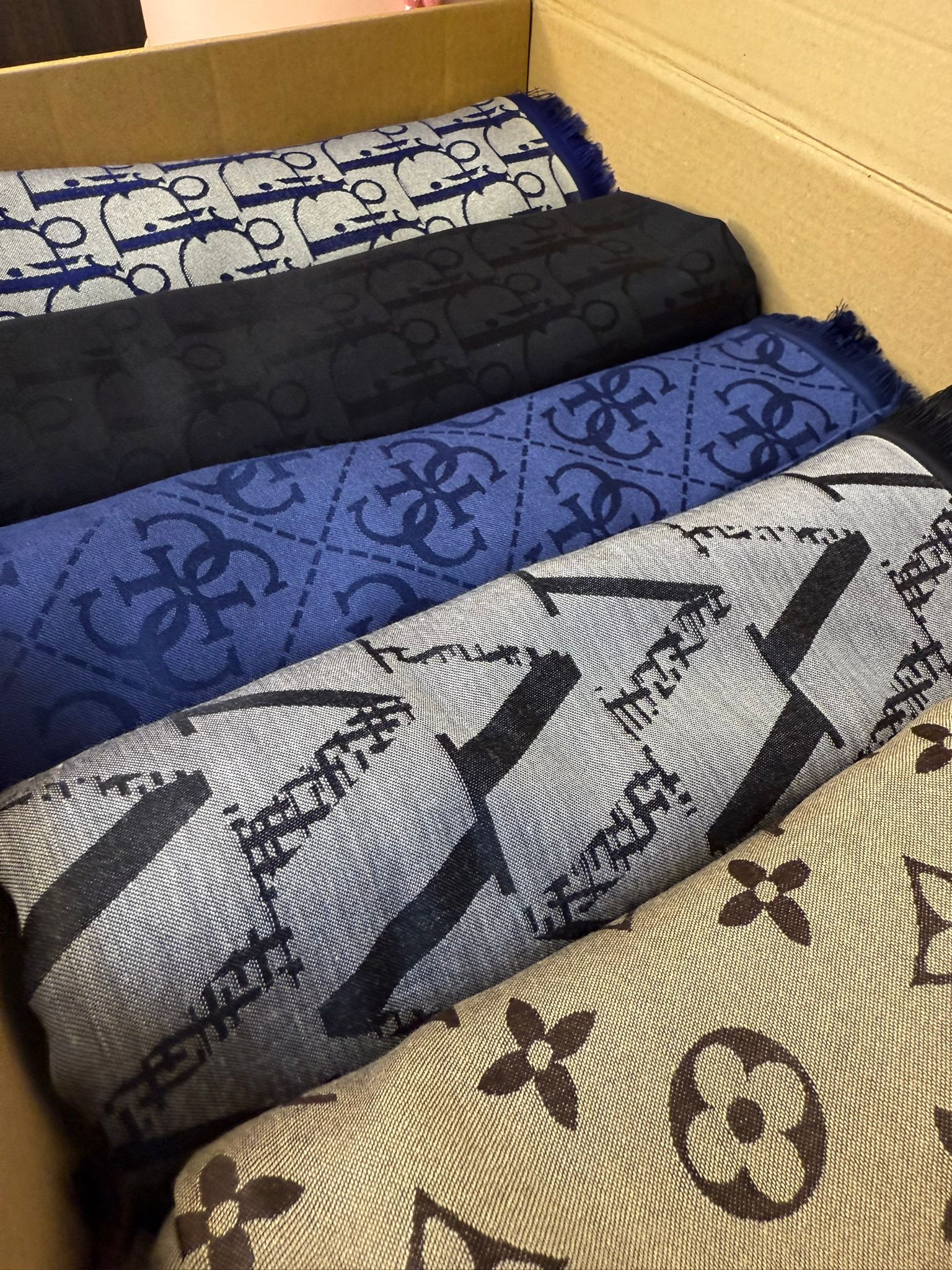 Çok Avantajlı Kutu 5'Li Kaşmir İpek Şal - Görsel 3