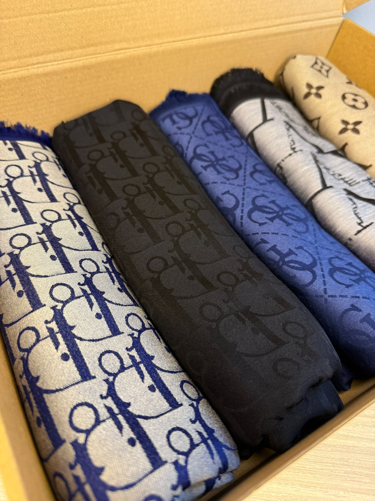 Çok Avantajlı Kutu 5'Li Kaşmir İpek Şal - Görsel 2