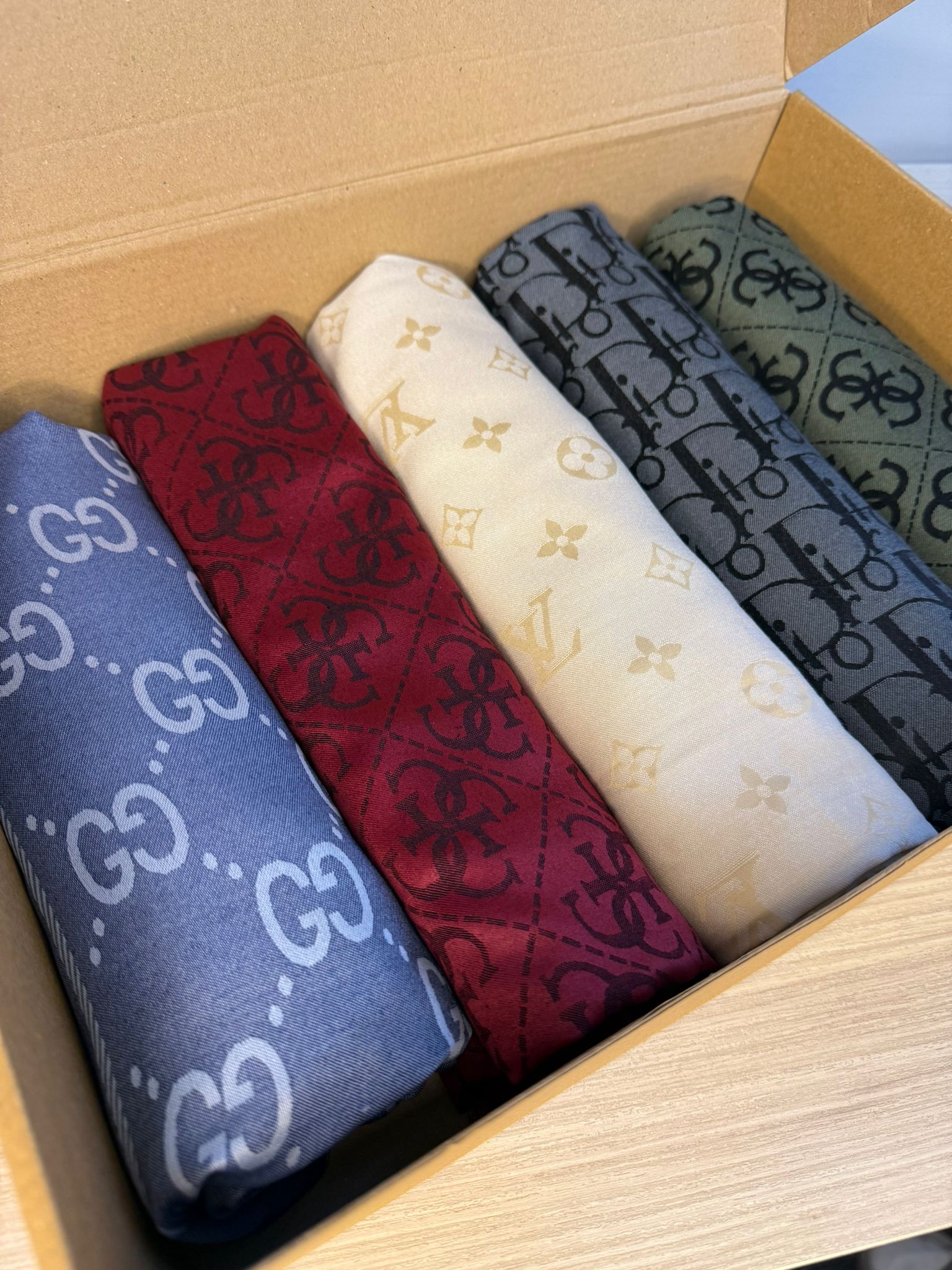 Çok Avantajlı Kutu 5'Li Kaşmir İpek Şal - Görsel 2