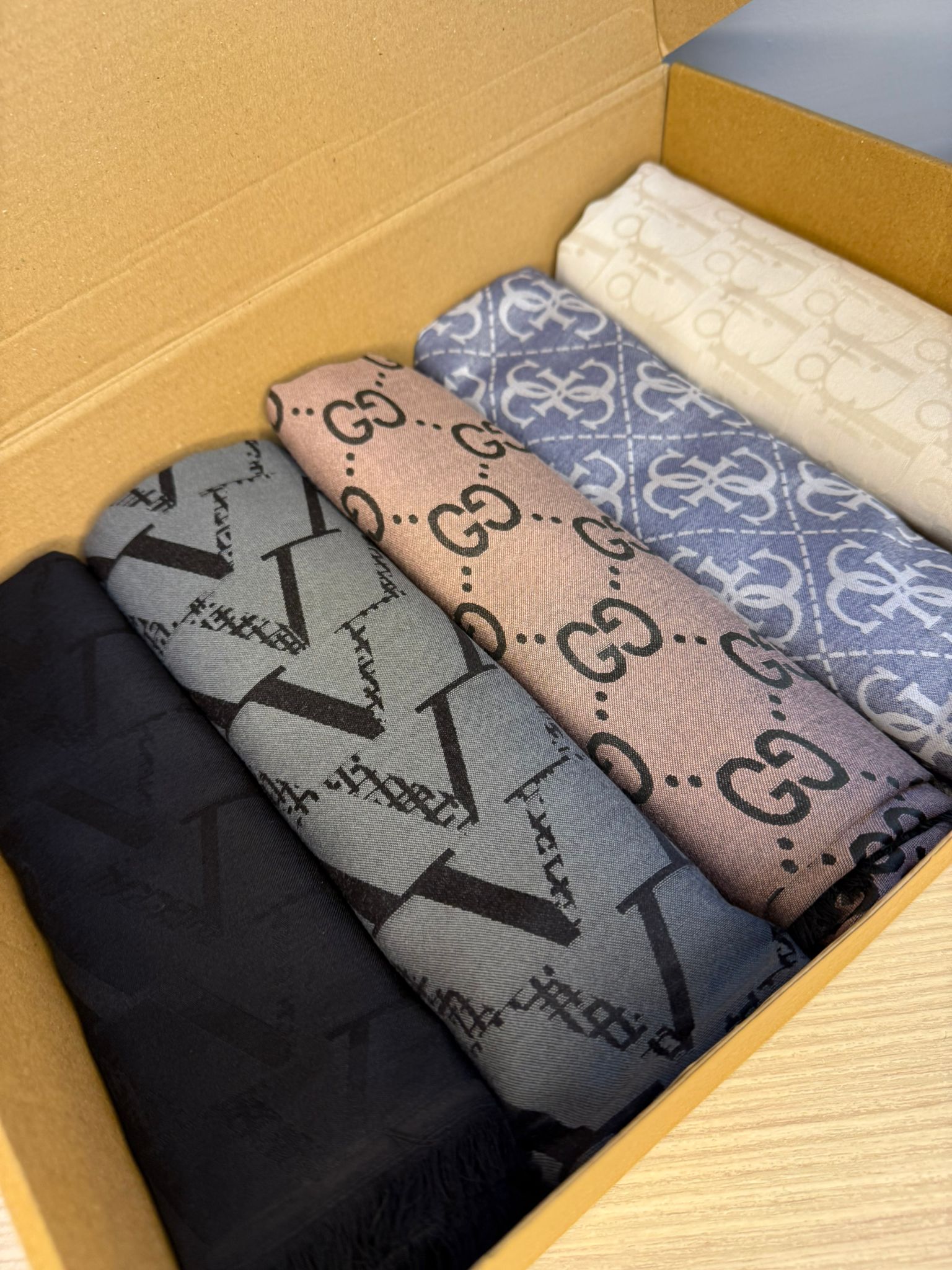 Çok Avantajlı Kutu 5'Li Kaşmir İpek Şal - Görsel 2