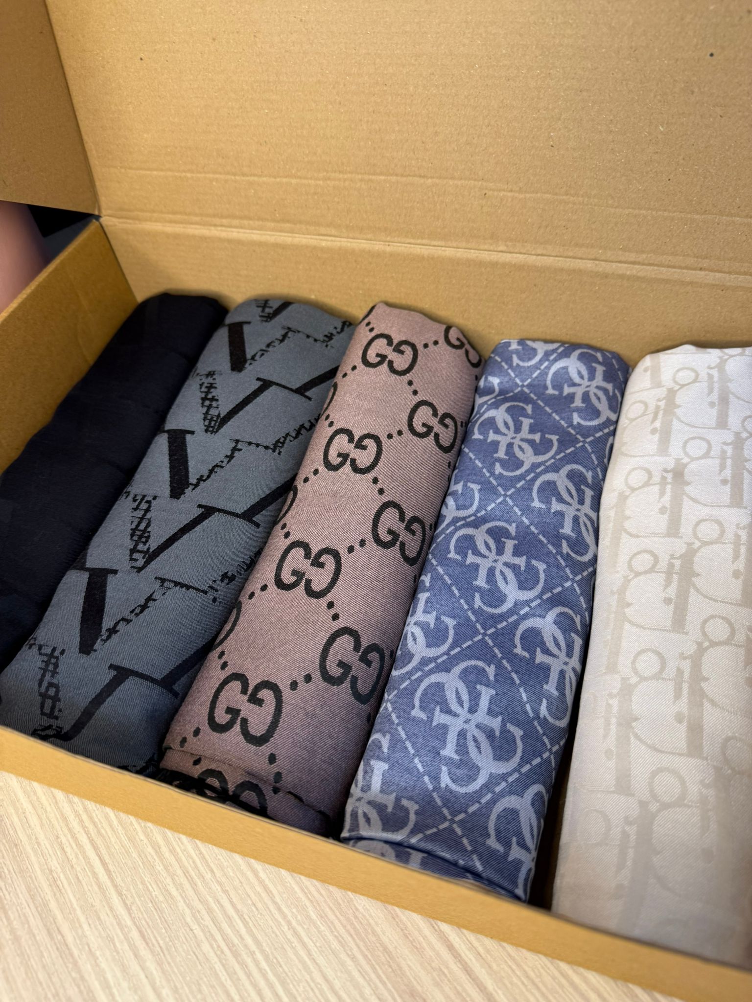 Çok Avantajlı Kutu 5'Li Kaşmir İpek Şal - Görsel 3