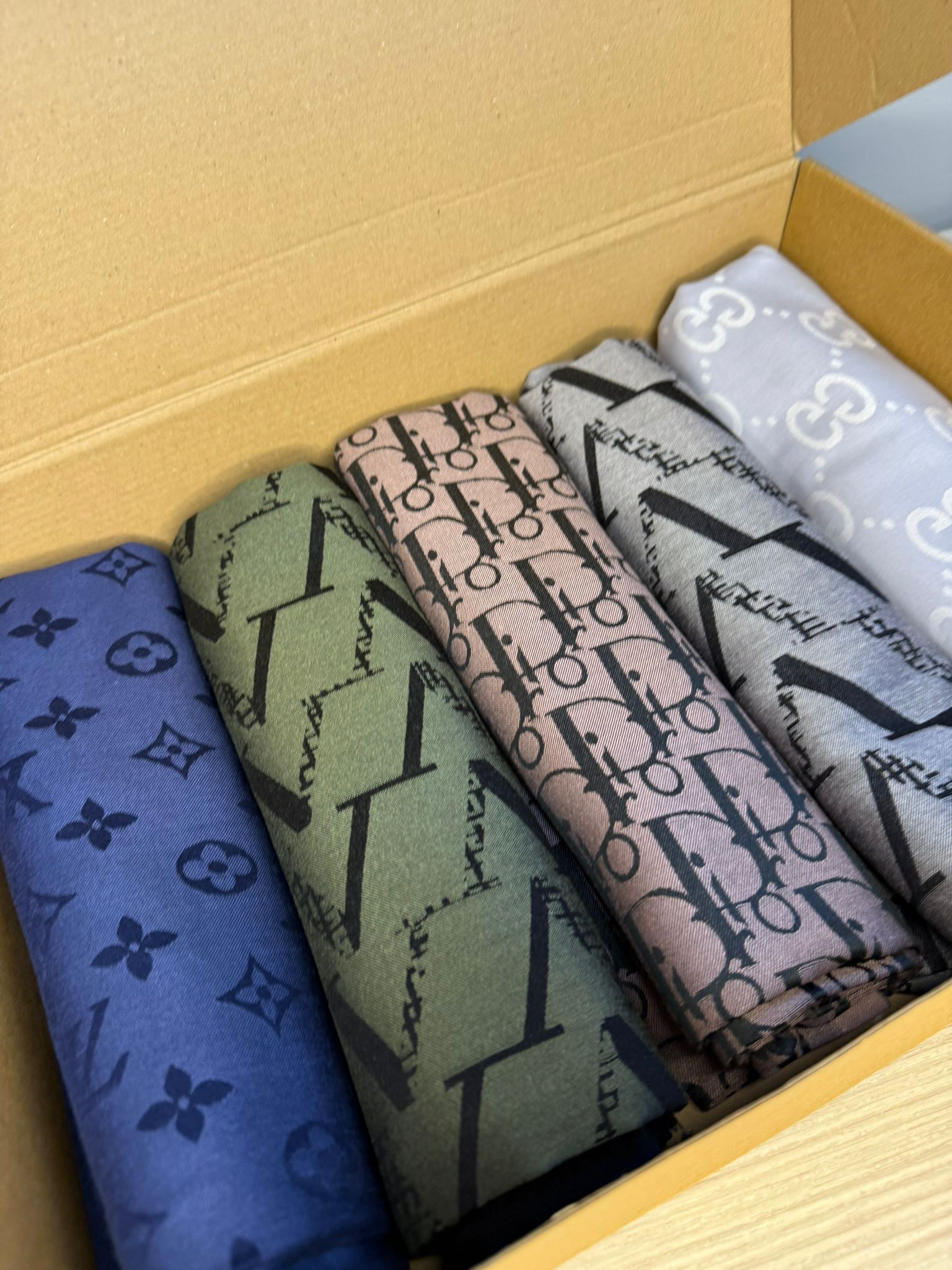 Çok Avantajlı Kutu 5'Li Kaşmir İpek Şal