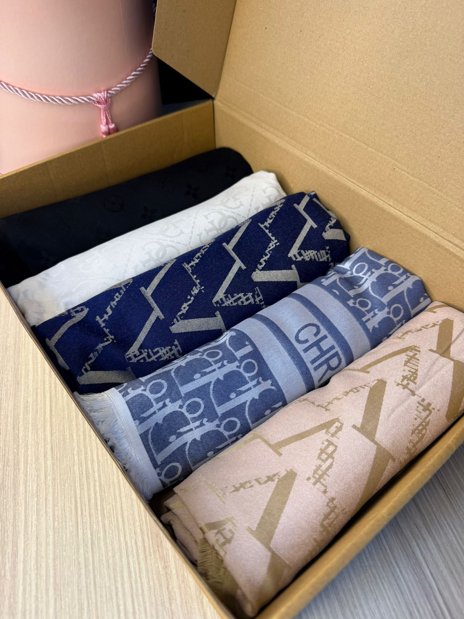 Çok Avantajlı Kutu 5'Li Kaşmir İpek Şal - Görsel 2