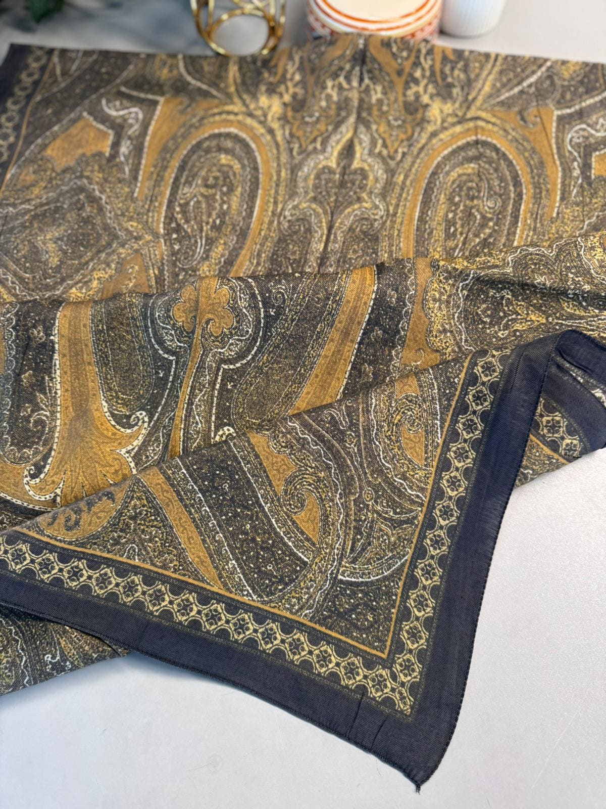 Rüya Tınısı Desen Şal 469-018 - V-11 - Gold Siyah - Görsel 2